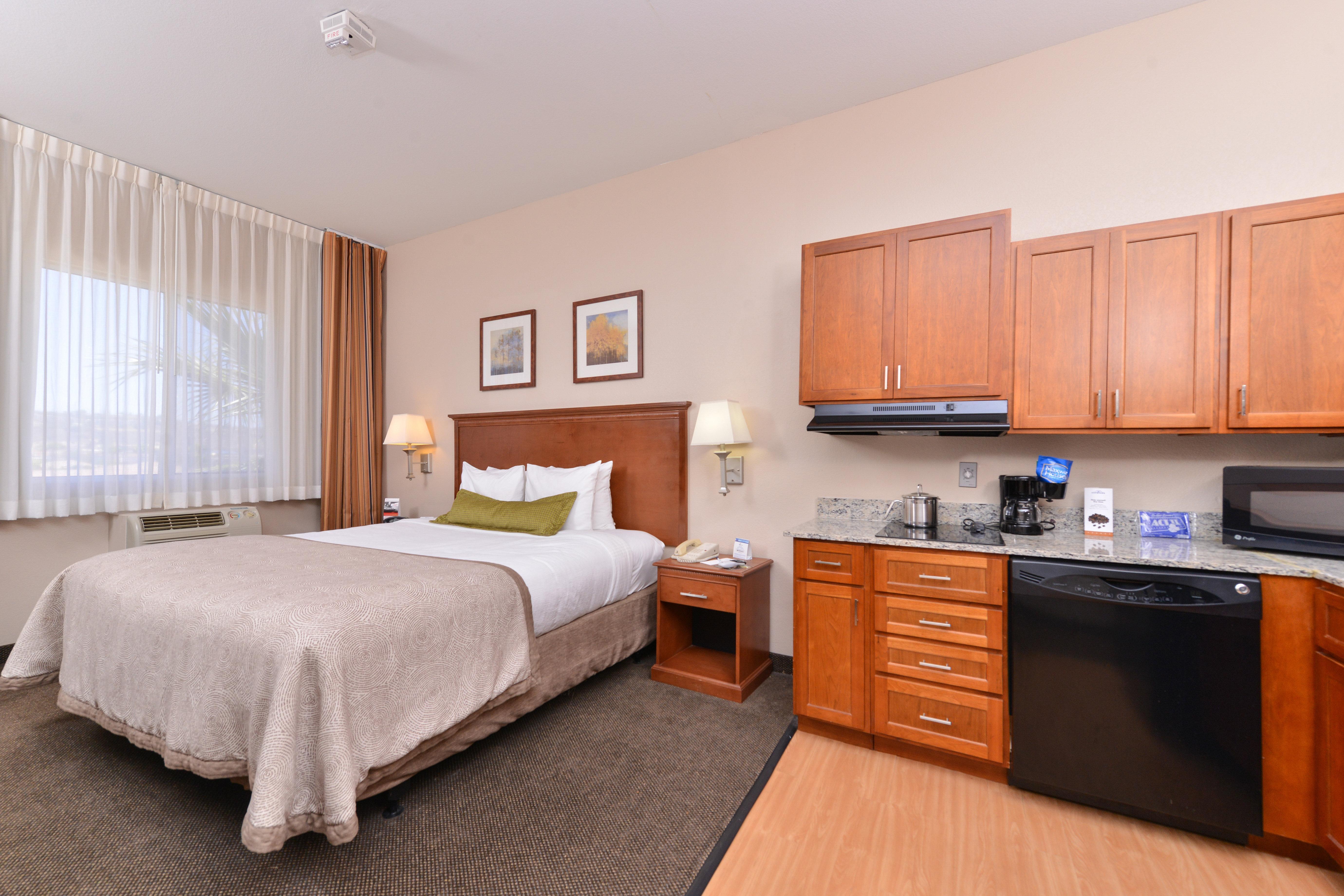 Candlewood Suites San Diego By Ihg Eksteriør billede