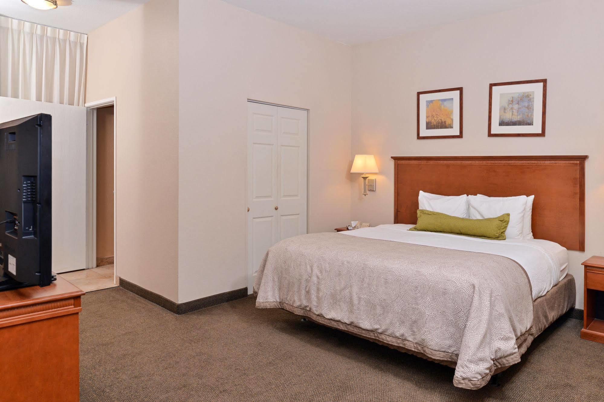Candlewood Suites San Diego By Ihg Eksteriør billede